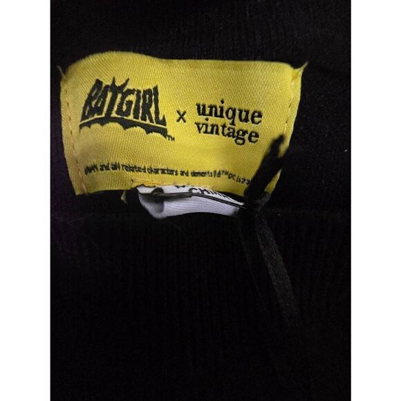 Unique Vintage x Batgirl Cutout Top Size M/L - Picture 9 of 9